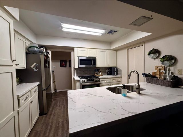 12 Wayne Street, Woodville, TX 75979