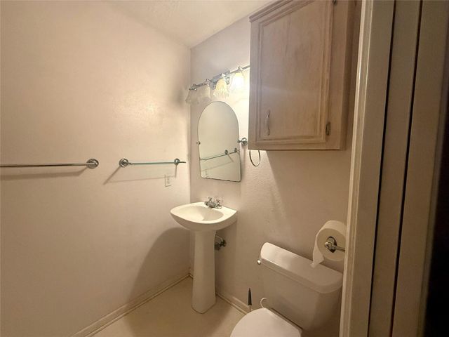 12 Wayne Street, Woodville, TX 75979