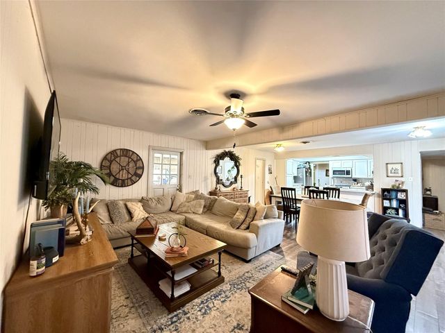 12 Wayne Street, Woodville, TX 75979