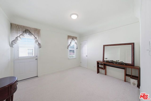 924 Westchester Place, Los Angeles, CA 90019