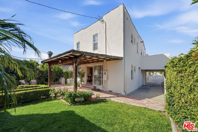 924 Westchester Place, Los Angeles, CA 90019