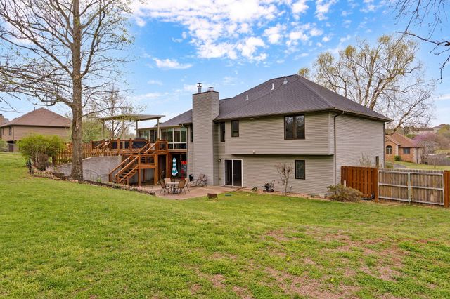 2046 N Belmont Court, Nixa, MO 65714