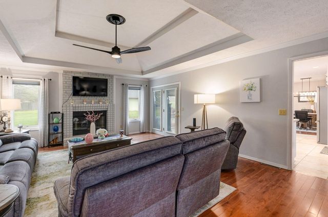 2046 N Belmont Court, Nixa, MO 65714