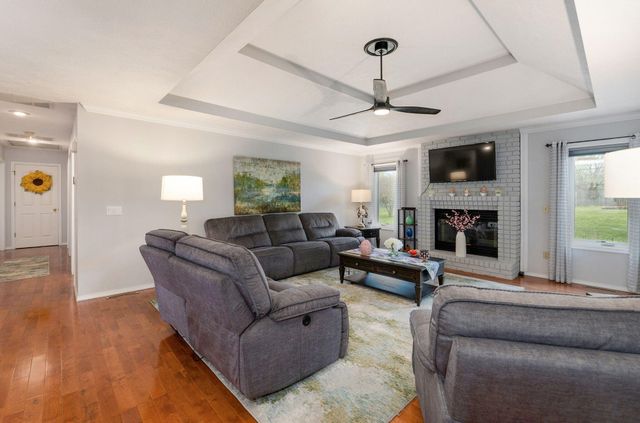 2046 N Belmont Court, Nixa, MO 65714