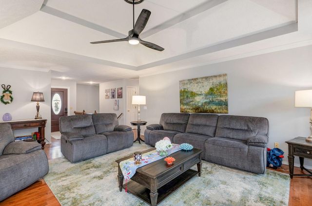 2046 N Belmont Court, Nixa, MO 65714