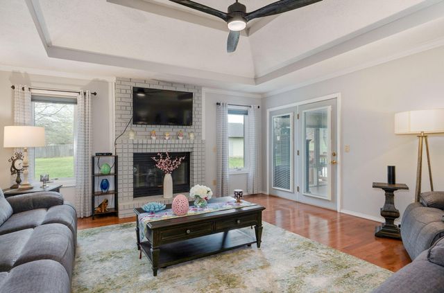 2046 N Belmont Court, Nixa, MO 65714