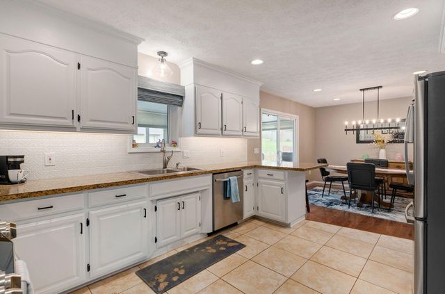 2046 N Belmont Court, Nixa, MO 65714