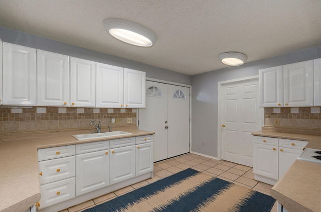 2046 N Belmont Court, Nixa, MO 65714