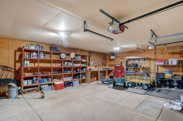 2046 N Belmont Court, Nixa, MO 65714