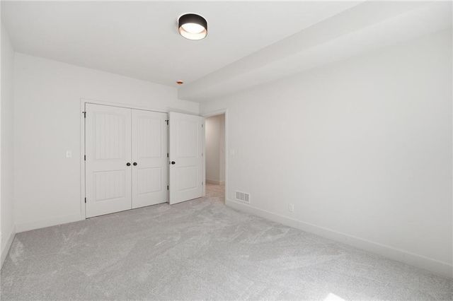 223 NW Orchard Court, Lee's Summit, MO 64063
