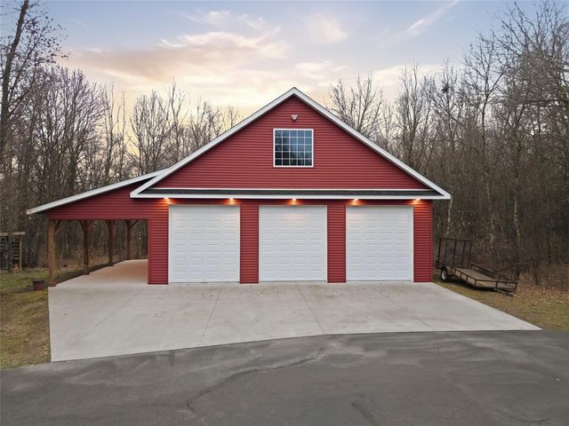 1885 Buck Rub Road, Eau Claire, WI 54703