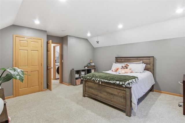 1885 Buck Rub Road, Eau Claire, WI 54703