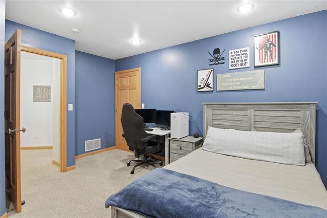 1885 Buck Rub Road, Eau Claire, WI 54703