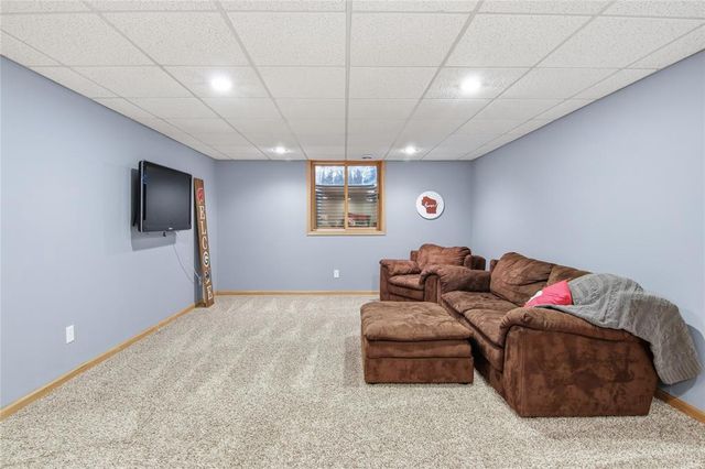 1885 Buck Rub Road, Eau Claire, WI 54703
