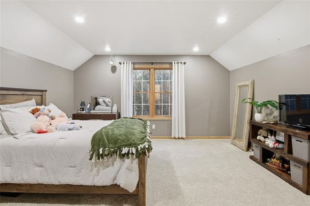 1885 Buck Rub Road, Eau Claire, WI 54703