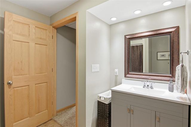 1885 Buck Rub Road, Eau Claire, WI 54703