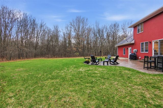 1885 Buck Rub Road, Eau Claire, WI 54703