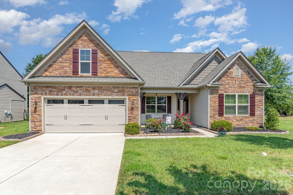 2010 Knocktree Drive, Indian Trail, NC 28079