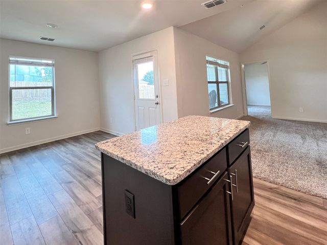 120 Caboose, Newark, TX 76071