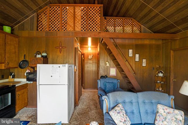 180 FRYE PATH, Gore, VA 22637