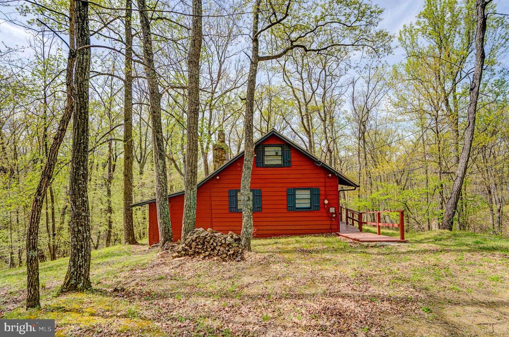 180 FRYE PATH, Gore, VA 22637