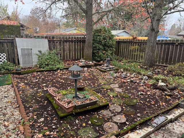 225 SW Westholm Avenue, Grants Pass, OR 97526