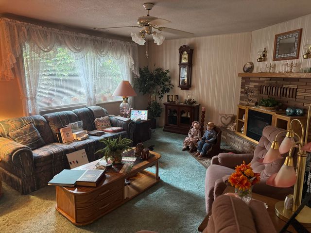 225 SW Westholm Avenue, Grants Pass, OR 97526