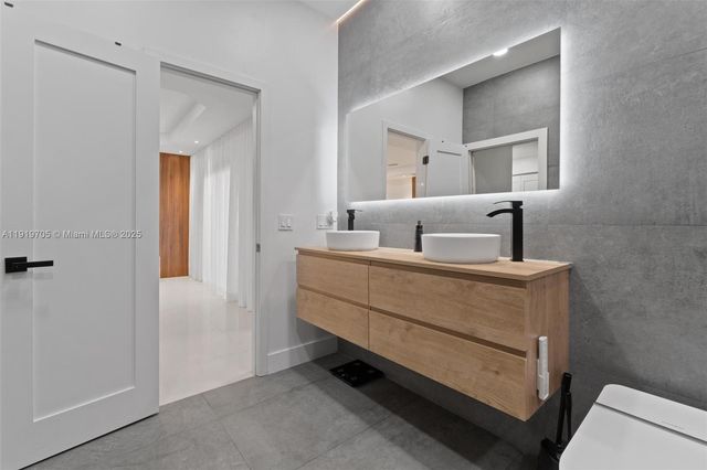 4014 SW 144th Pl, Miami, FL 33175