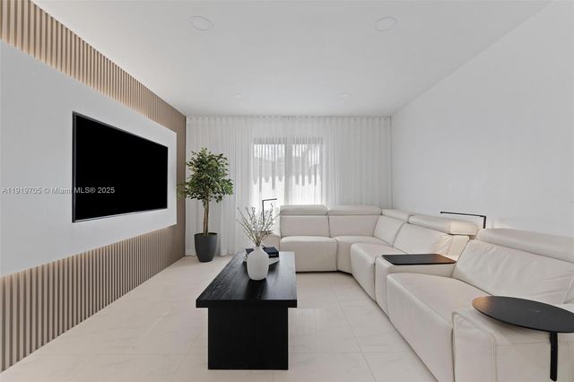 4014 SW 144th Pl, Miami, FL 33175