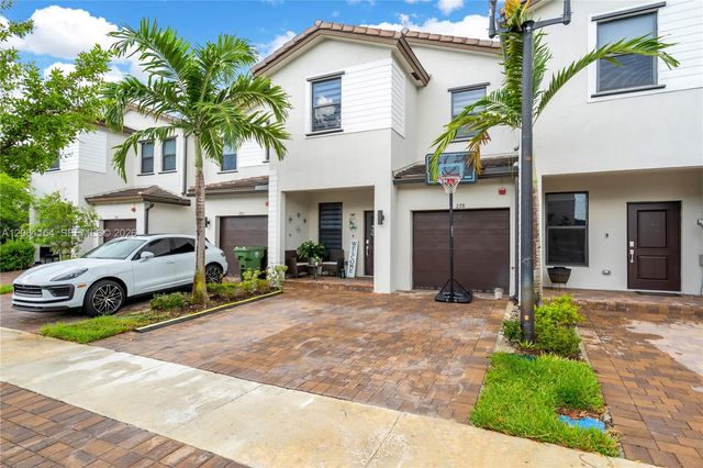 278 SW 159th Place, Pembroke Pines, FL 33027