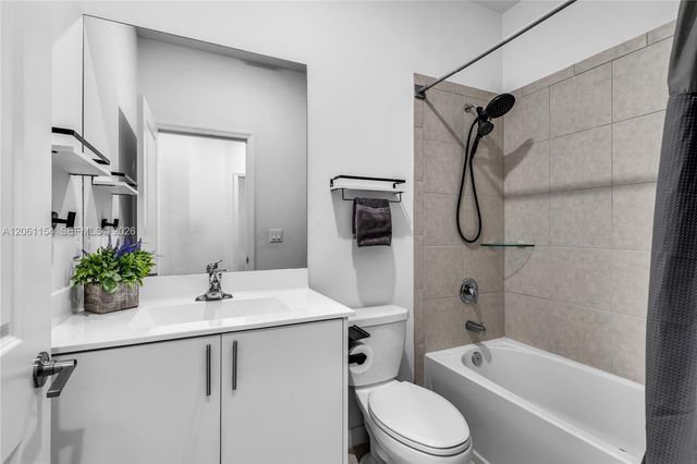 278 SW 159th Place, Pembroke Pines, FL 33027