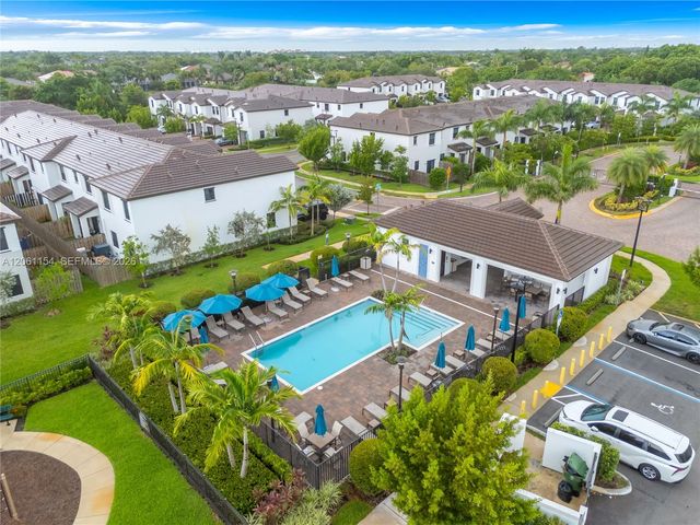 278 SW 159th Place, Pembroke Pines, FL 33027