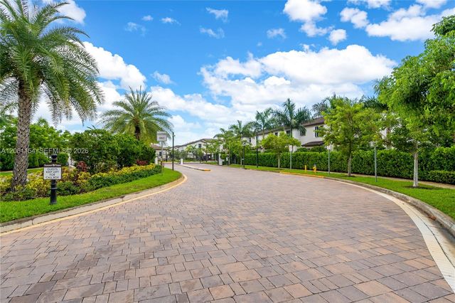 278 SW 159th Place, Pembroke Pines, FL 33027