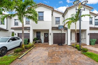 278 SW 159th Place, Pembroke Pines, FL 33027