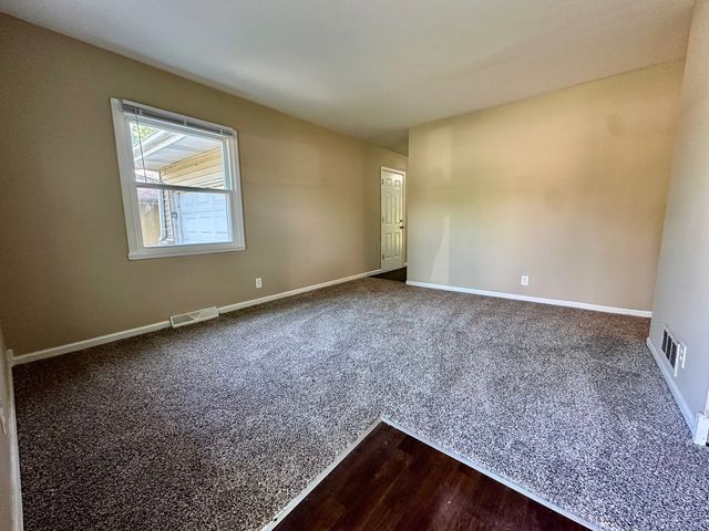 303 Ann Street, South Elgin, IL 60177