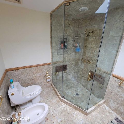 9 Sherwood Court, Holmdel, NJ 07733