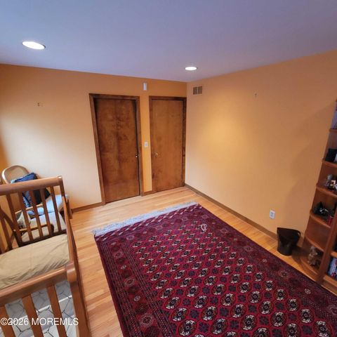 9 Sherwood Court, Holmdel, NJ 07733