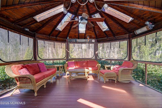 9 Sherwood Court, Holmdel, NJ 07733