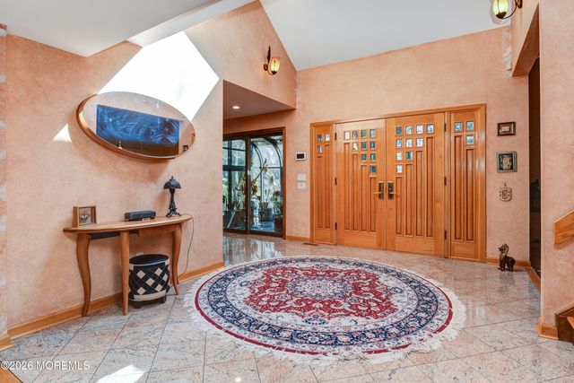 9 Sherwood Court, Holmdel, NJ 07733