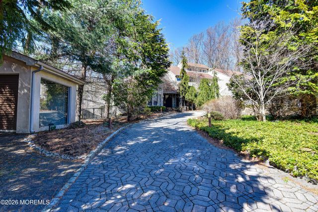 9 Sherwood Court, Holmdel, NJ 07733