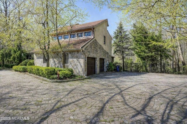 9 Sherwood Court, Holmdel, NJ 07733