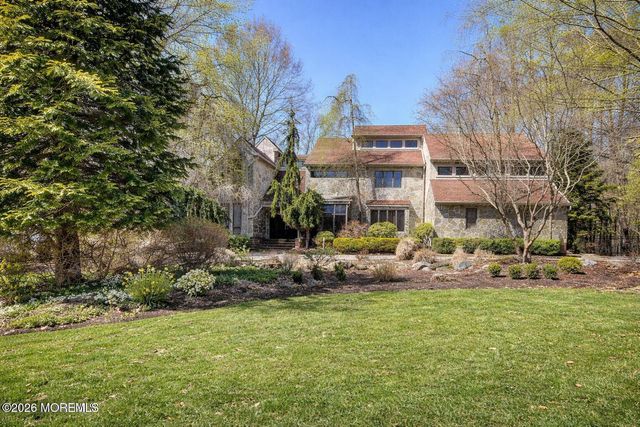 9 Sherwood Court, Holmdel, NJ 07733