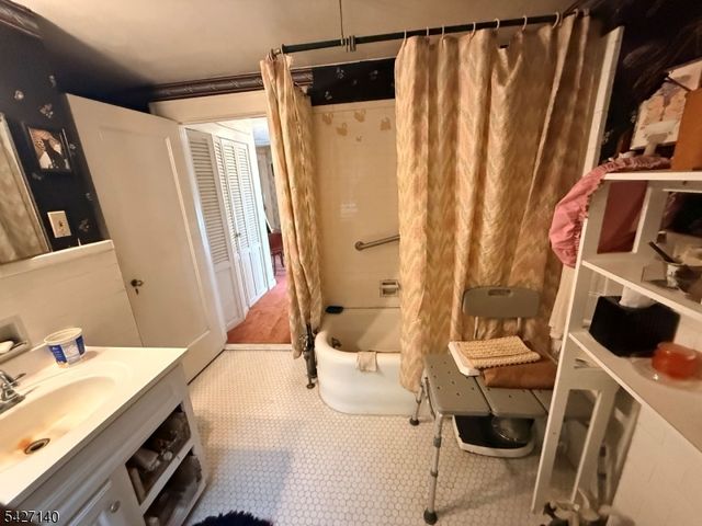 599 S Center St 1, City Of Orange Twp., NJ 07050