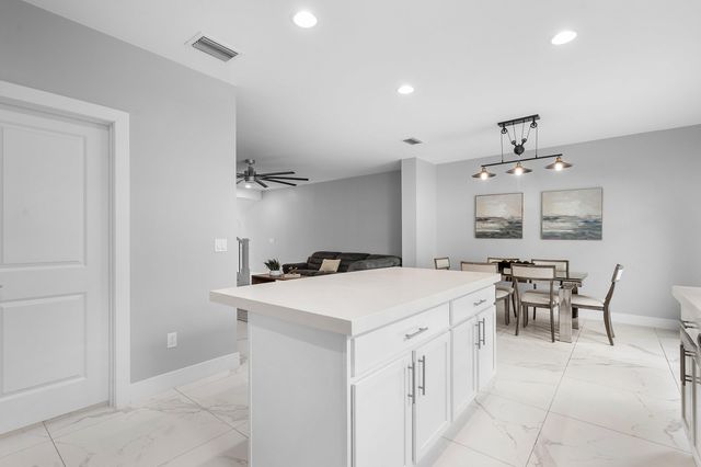 4455 E Aqua Bella Lane, Dania Beach, FL 33312