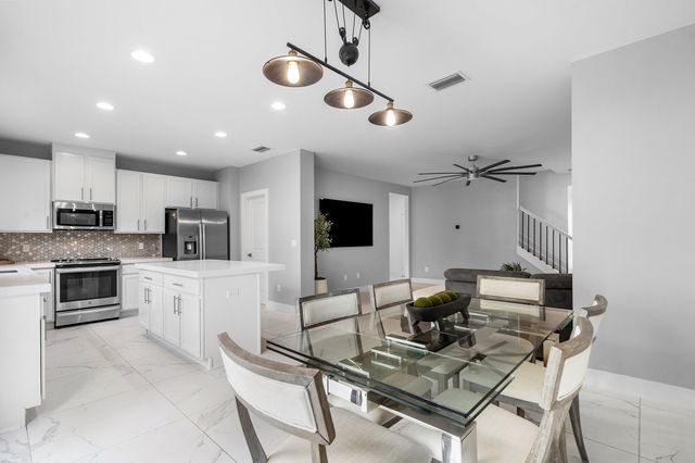 4455 E Aqua Bella Lane, Dania Beach, FL 33312