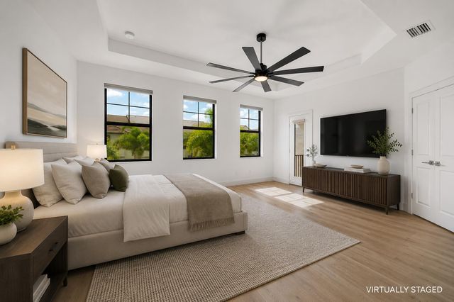 4455 E Aqua Bella Lane, Dania Beach, FL 33312