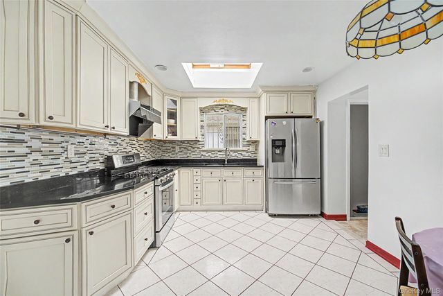 262-27 57th Avenue, Little Neck, NY 11362