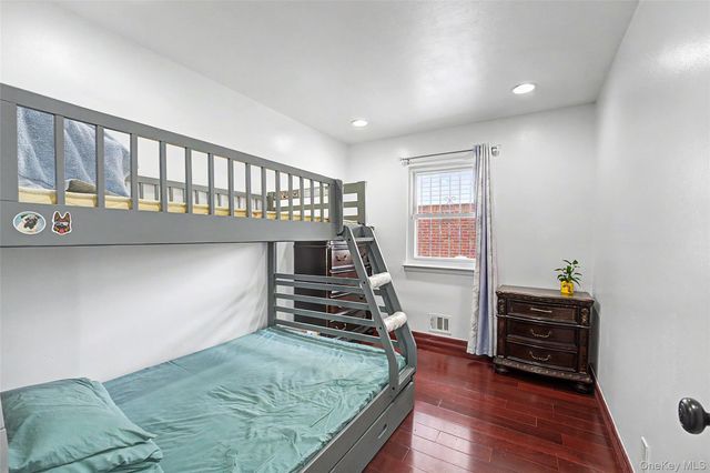 262-27 57th Avenue, Little Neck, NY 11362