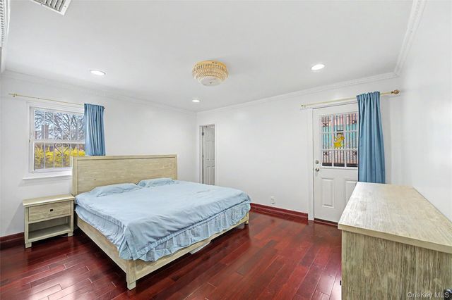 262-27 57th Avenue, Little Neck, NY 11362