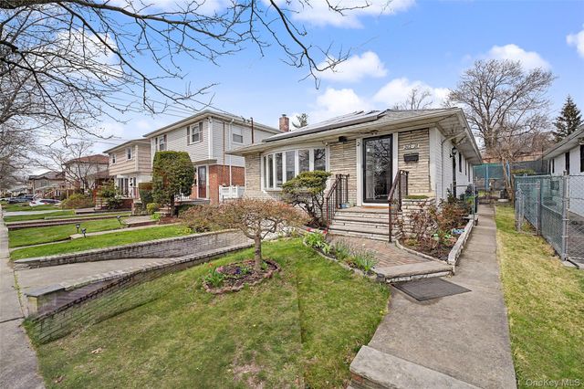 262-27 57th Avenue, Little Neck, NY 11362